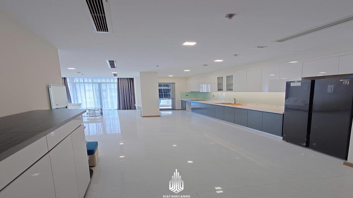Cho thuê căn hộ 5 Vin Tan Cang 2pn 2wc 117m2 10 Tháng 10 2025