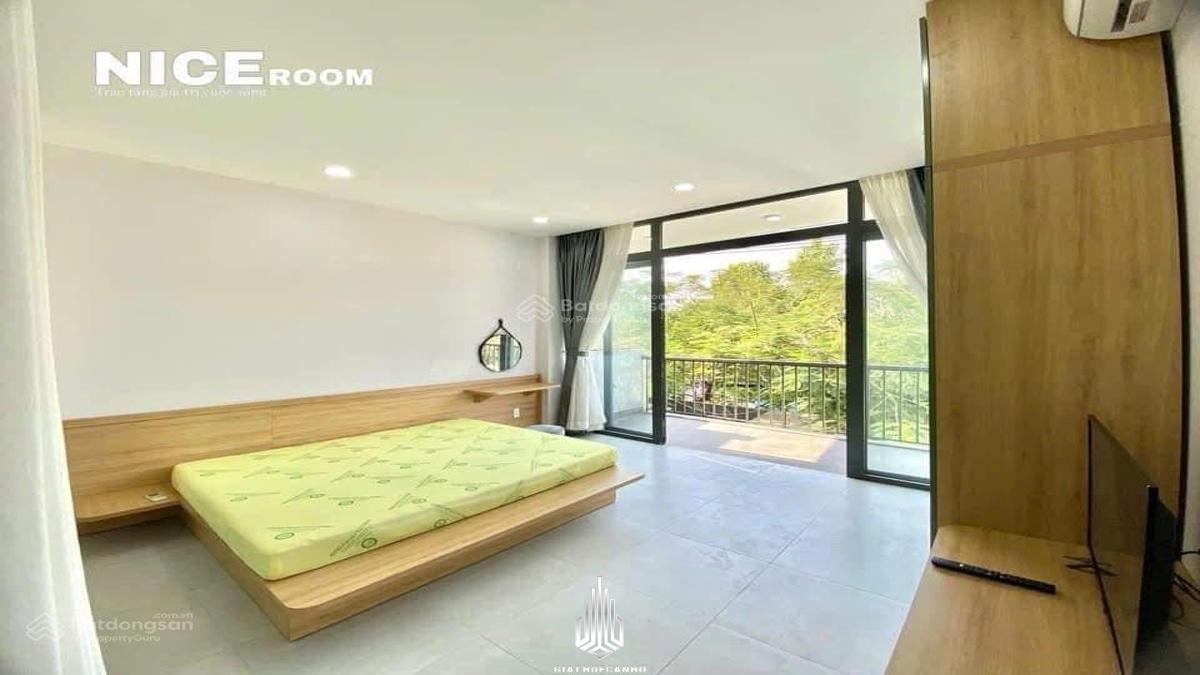 Cho thuê Soho Premier 80m² - 2PN full nội thất cao cấp, view thành phố 1 the penta bt 8 Tháng 10 2025