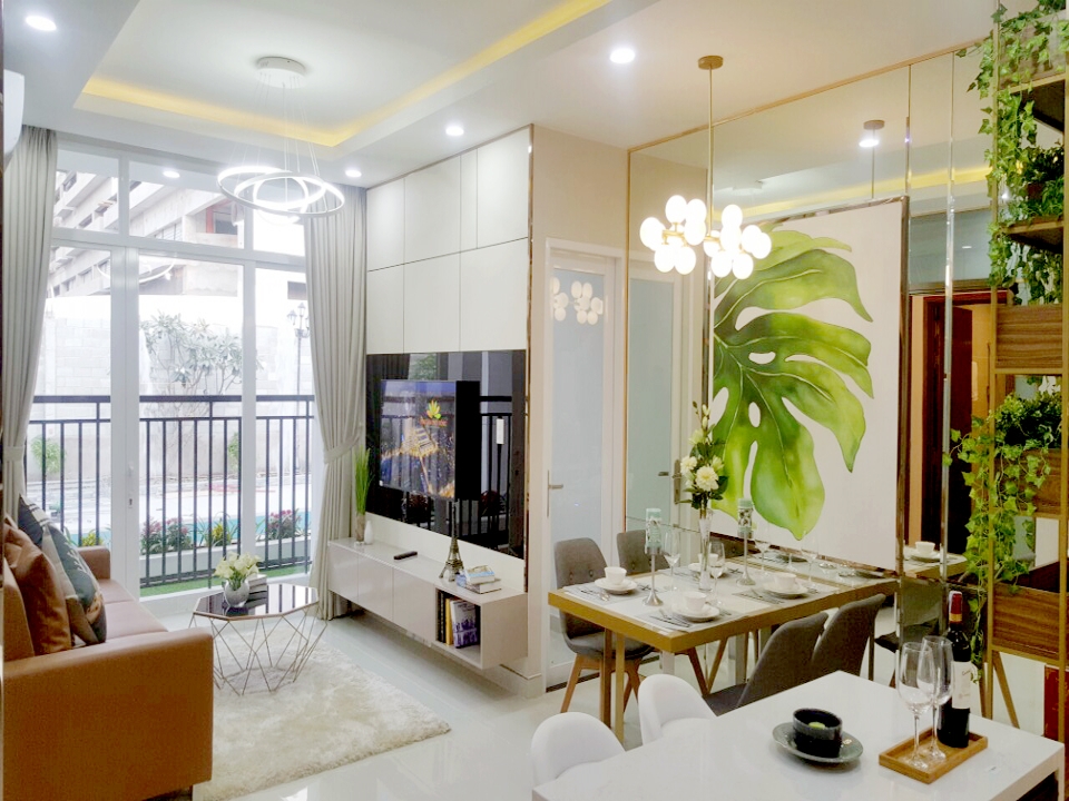 Phản hồi thực tế: cảm nhận của sinh viên, người đi làm và gia đình