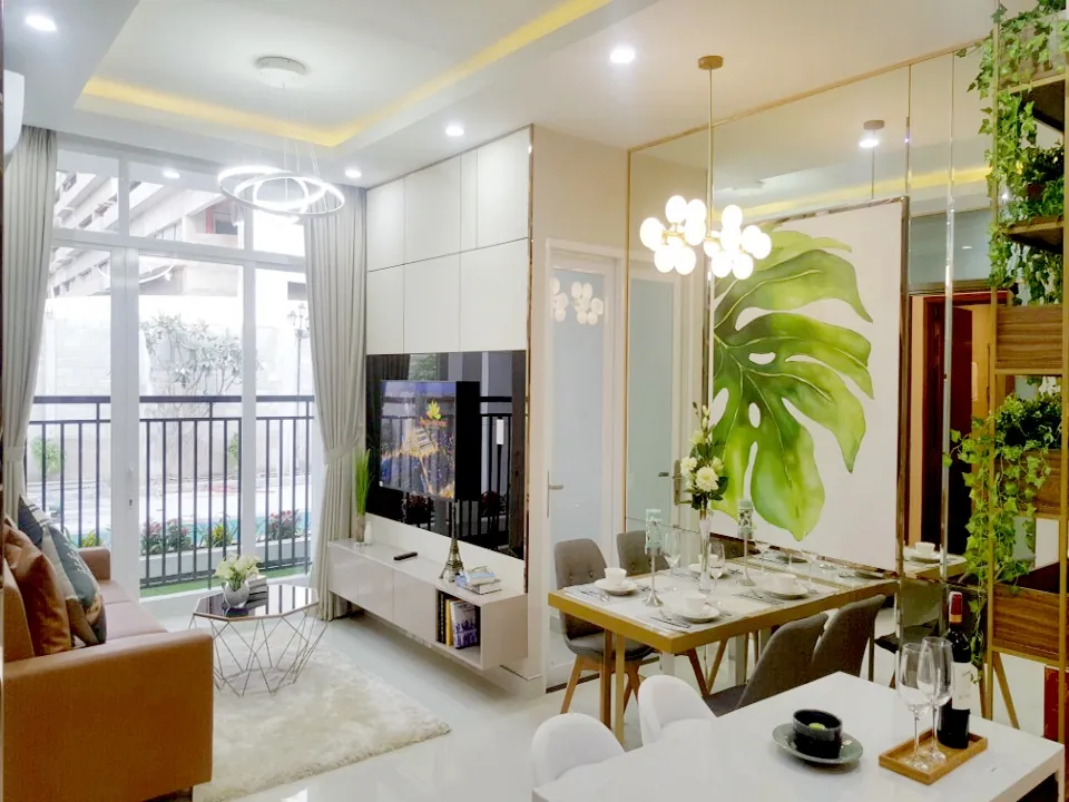 Phản hồi thực tế: cảm nhận của sinh viên, người đi làm và gia đình
