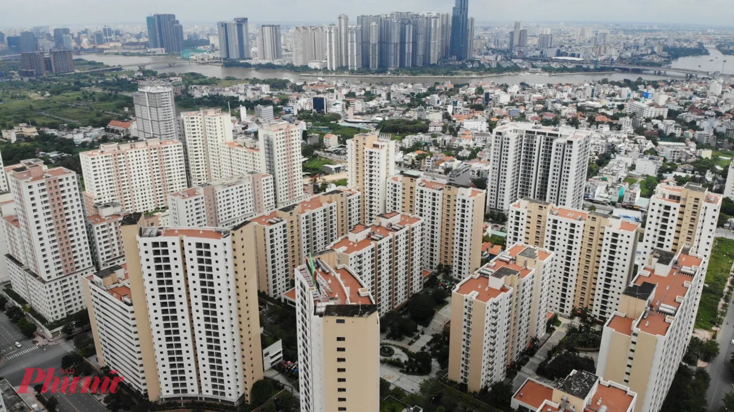 Các khu chung cư ngoại ô với thiết kế hiện đại, mật độ xây dựng hợp lý, tạo không gian sống thoải mái