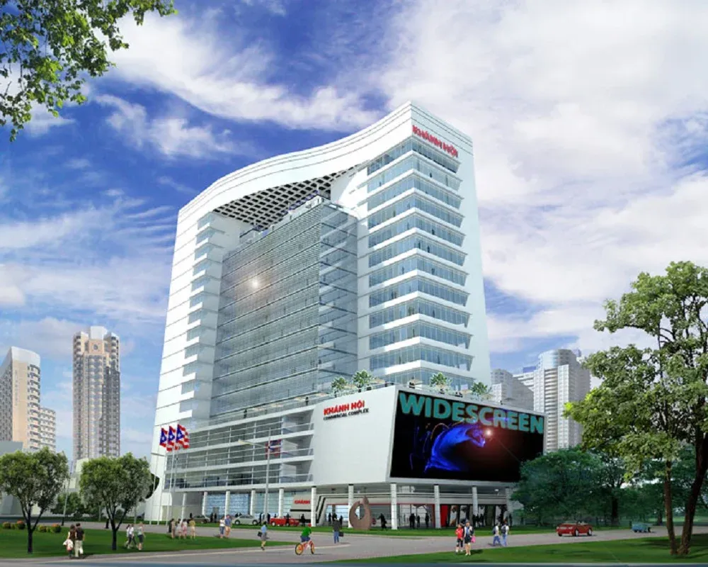 Thiết kế hiện đại của tòa nhà Khahomex với kiến trúc kính cường lực và các tiện ích thương mại tầng trệt