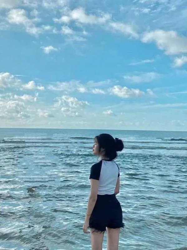 Anh gai di bien che mat 35