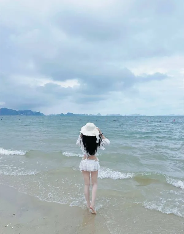 Anh gai di bien che mat 7