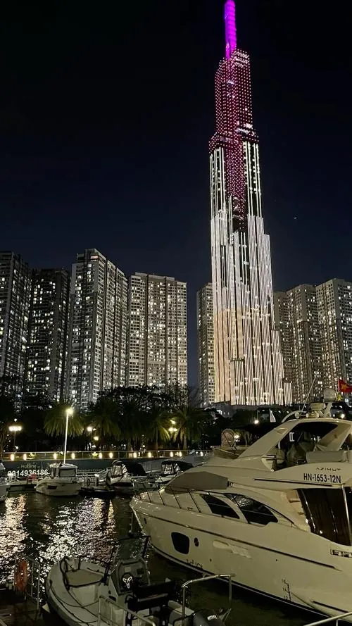 Anh landmark 81 tu tren cao 13