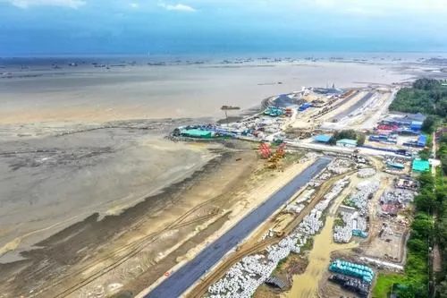 Ảnh khu đô thị lấn biển Cần Giờ chụp vào thời điểm nắng nhẹ, các mảng đất và đường giao nhau tạo thành hình khối rõ nét, tổng thể nhìn khá gọn gàng và đẹp