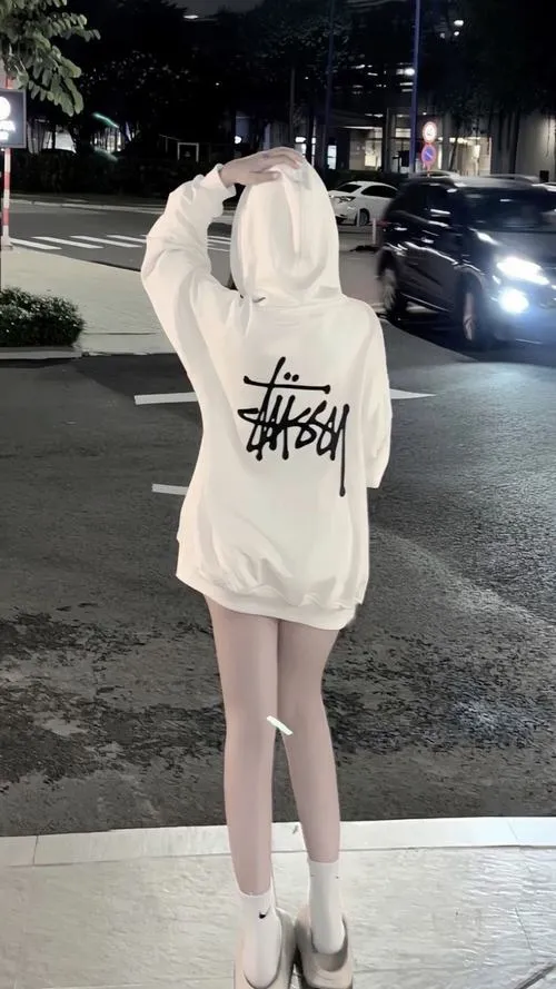 Ngam nhan sac thieu nu che mat qua guong cuc chat 7