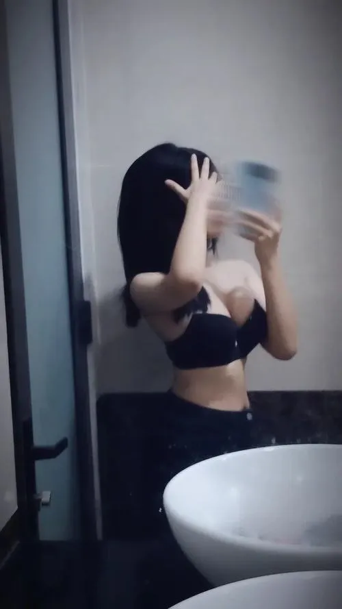 Nhung buc anh gai xinh giau mat lam sao xuyen long nguoi 6