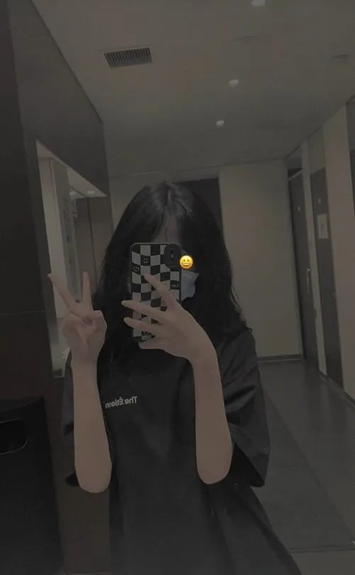 Nhung buc anh gai xinh giau mat lam sao xuyen long nguoi 8