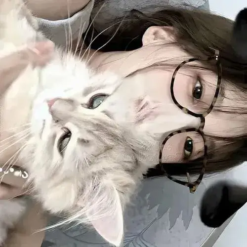 Nhung mau anh gai xinh che mat khoe dang nuot na 12