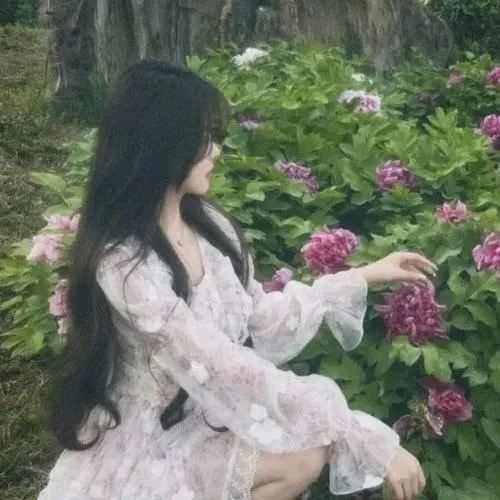 Nhung mau anh gai xinh che mat khoe dang nuot na 2