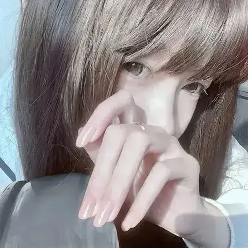 Nhung mau anh gai xinh che mat khoe dang nuot na 5