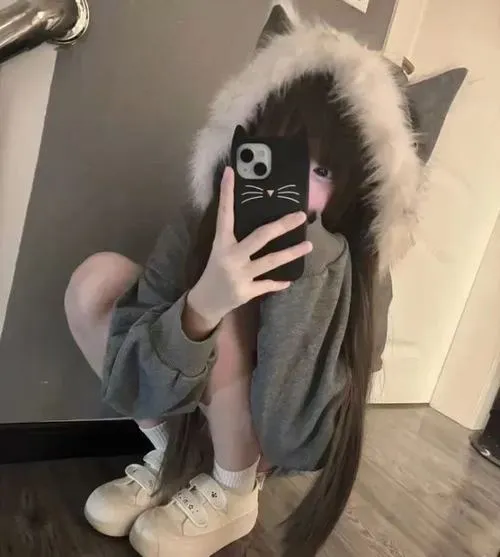 Tong hop hinh anh gai xinh deo khau trang cuc cuon 10