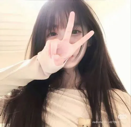 Tong hop hinh anh gai xinh deo khau trang cuc cuon 15