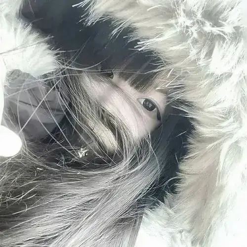 Xu huong chup anh gai xinh che mat nghe thuat 10