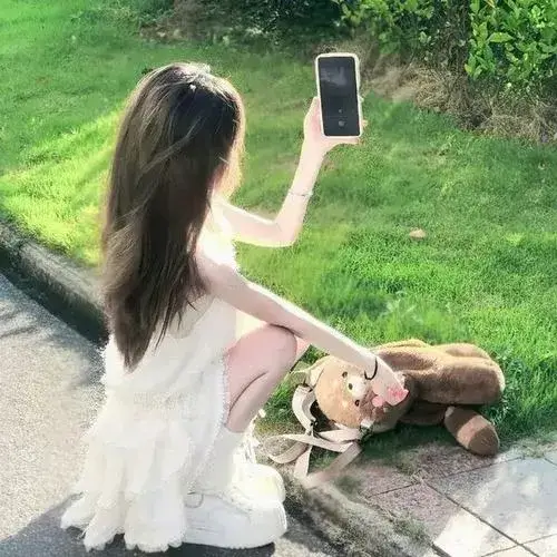 Xu huong chup anh gai xinh che mat nghe thuat 9