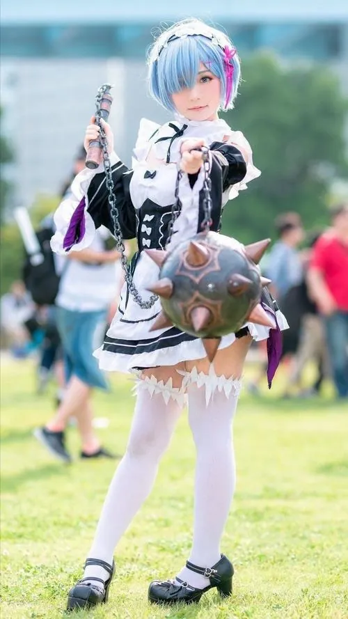 Anh gai xinh cosplay rem dep hut hon moi anh nhin 13
