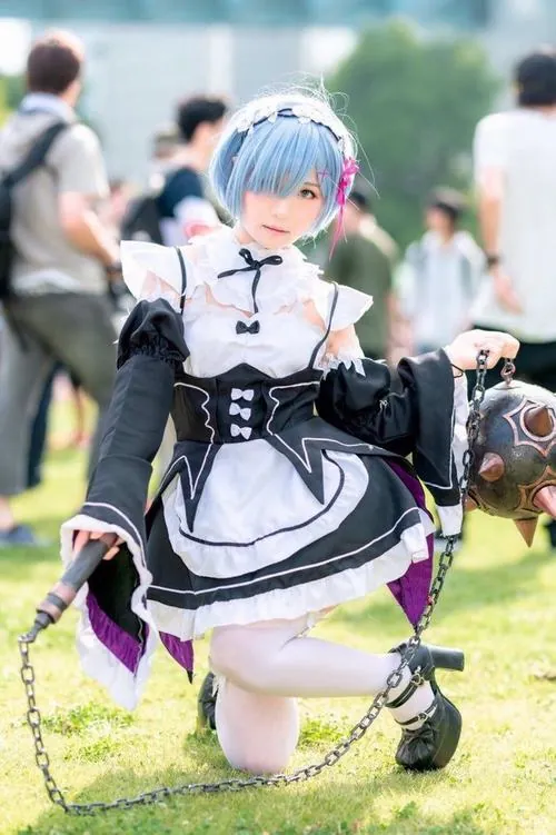 Anh gai xinh cosplay rem dep hut hon moi anh nhin 17