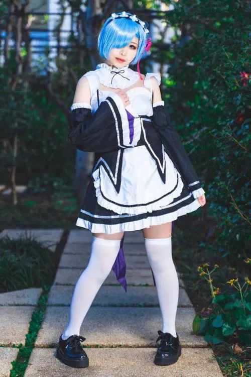 Anh gai xinh cosplay rem dep hut hon moi anh nhin 19