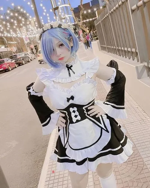 Anh gai xinh cosplay rem dep hut hon moi anh nhin 25