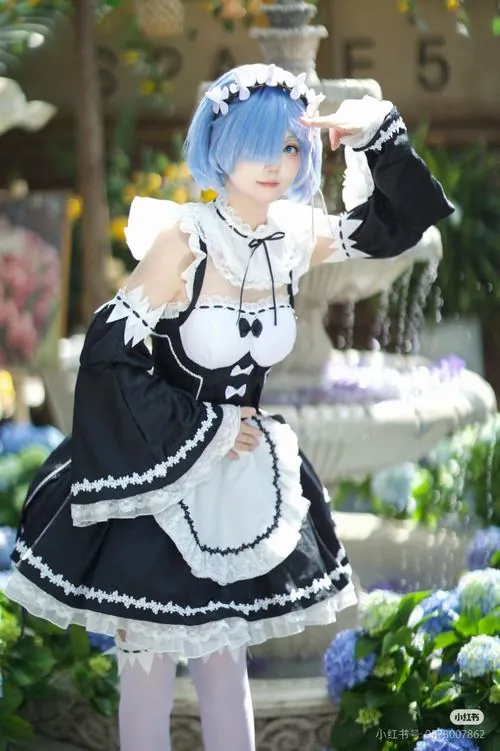 Anh gai xinh cosplay rem dep hut hon moi anh nhin 28