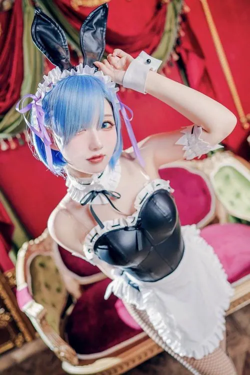 Anh gai xinh cosplay rem dep hut hon moi anh nhin 31