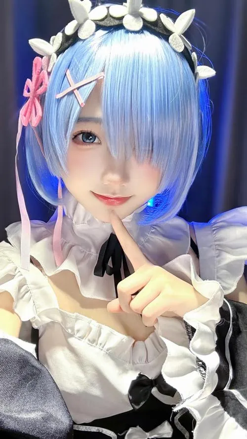 Anh gai xinh cosplay rem dep hut hon moi anh nhin 5