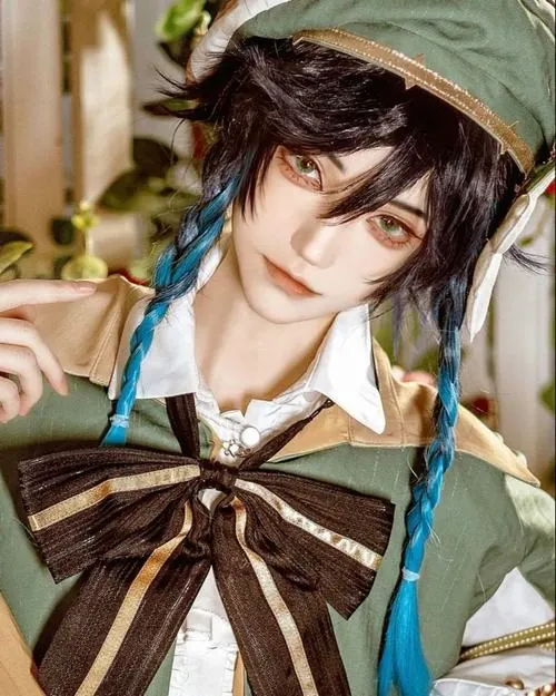 Bo suu tap anh venti cosplay dep me hon cho canh may rau 11