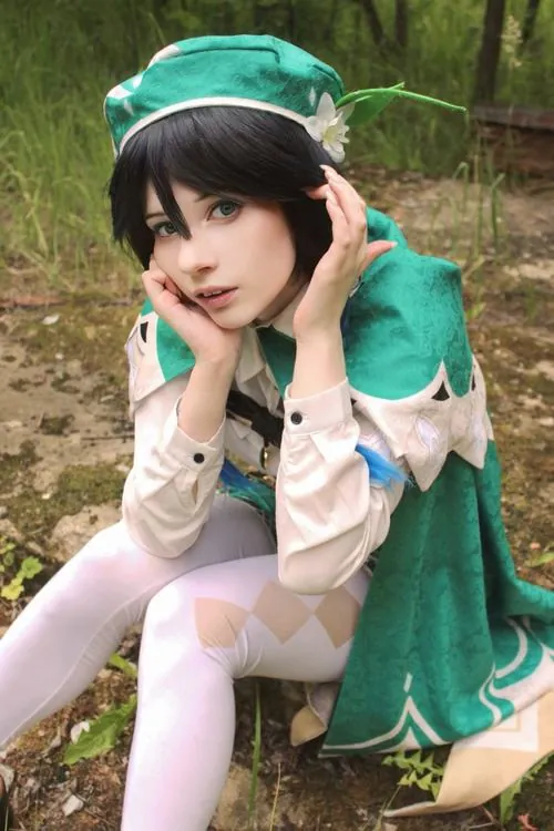 Bo suu tap anh venti cosplay dep me hon cho canh may rau 20