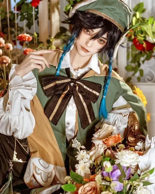 Bo suu tap anh venti cosplay dep me hon cho canh may rau 5