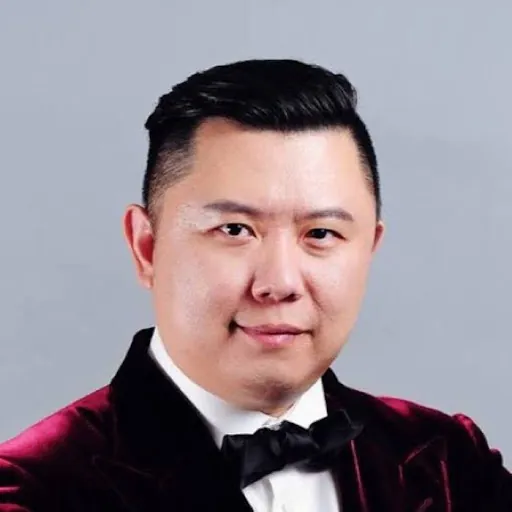 Phuong tran la ai