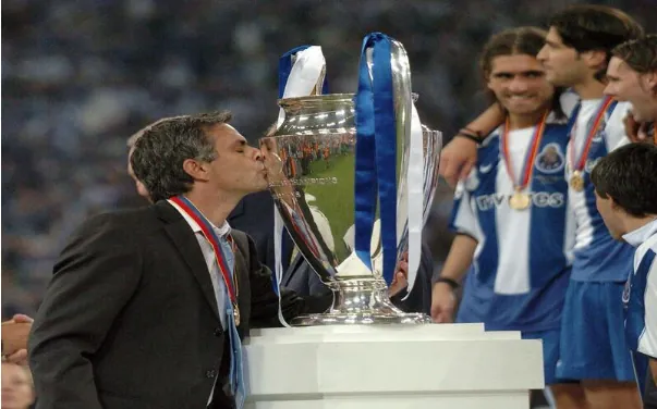 Mourinho đưa Porto lên ngôi Champions League mùa giải 2003/04